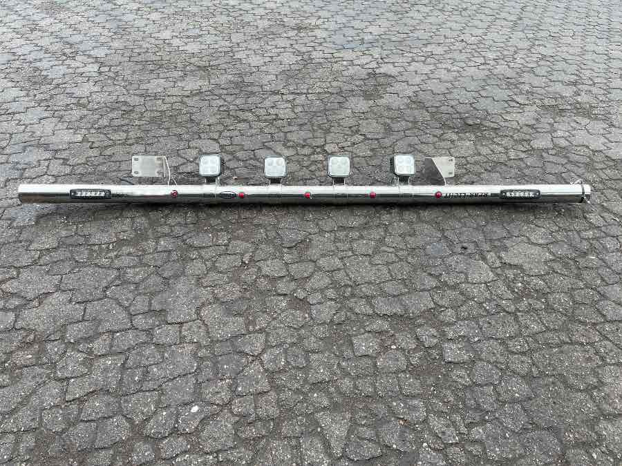 VOLVO LIGHT BOOM, CHROME - Luz/ Iluminación para Camión: foto 1 VOLVO LIGHT BOOM, CHROME - Luz/ Iluminación para Camión: foto 1