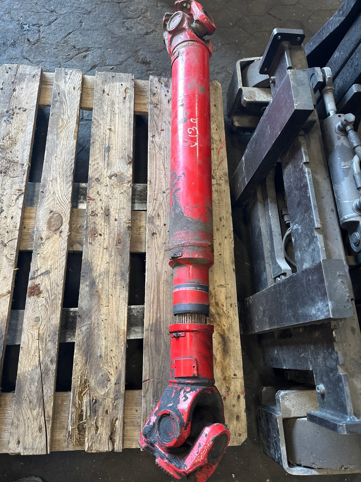 VOLVO PROPSHAFT 1068138 - Árbol de transmisión para Camión: foto 1 VOLVO PROPSHAFT 1068138 - Árbol de transmisión para Camión: foto 1