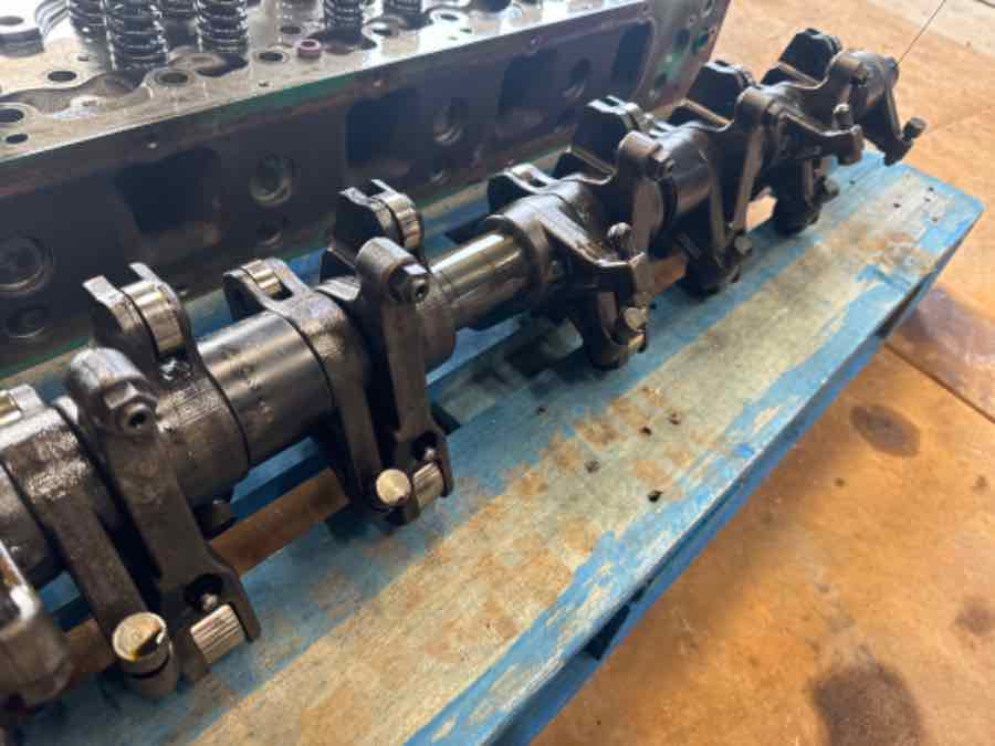 VOLVO ROLLER ASSY D13K - Motor y piezas para Camión: foto 2 VOLVO ROLLER ASSY D13K - Motor y piezas para Camión: foto 2