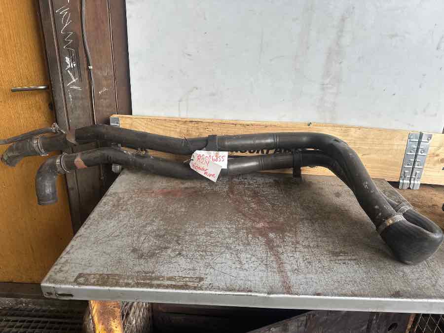 VOLVO WATER PIPES RETRADER 22026855 - Tubo de admisión de aire: foto 1 VOLVO WATER PIPES RETRADER 22026855 - Tubo de admisión de aire: foto 1