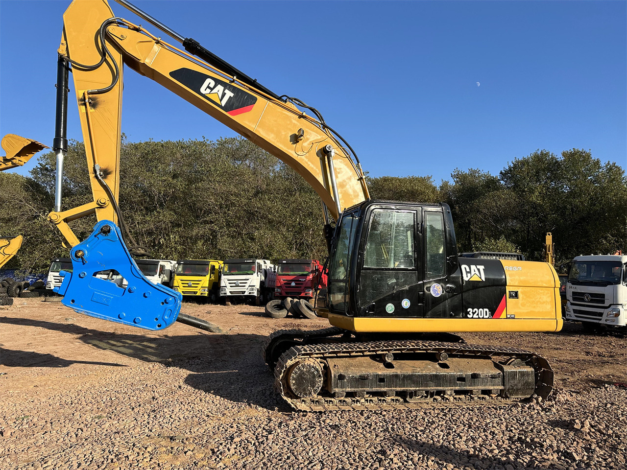 CAT 320DL - Excavadora de cadenas: foto 2 CAT 320DL - Excavadora de cadenas: foto 2