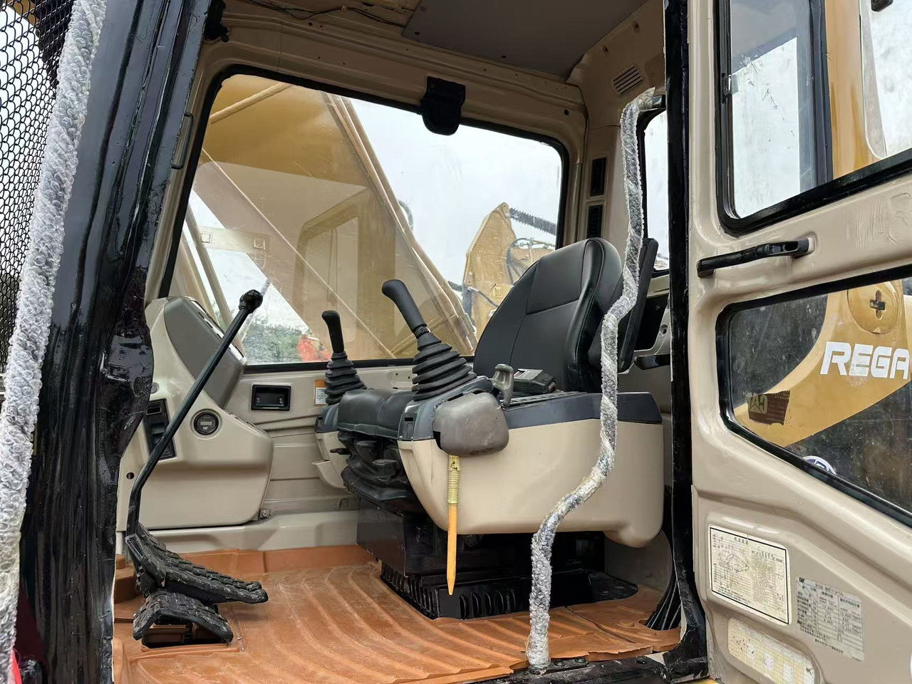 CATERPILLAR 320BL - Excavadora de cadenas: foto 4 CATERPILLAR 320BL - Excavadora de cadenas: foto 4