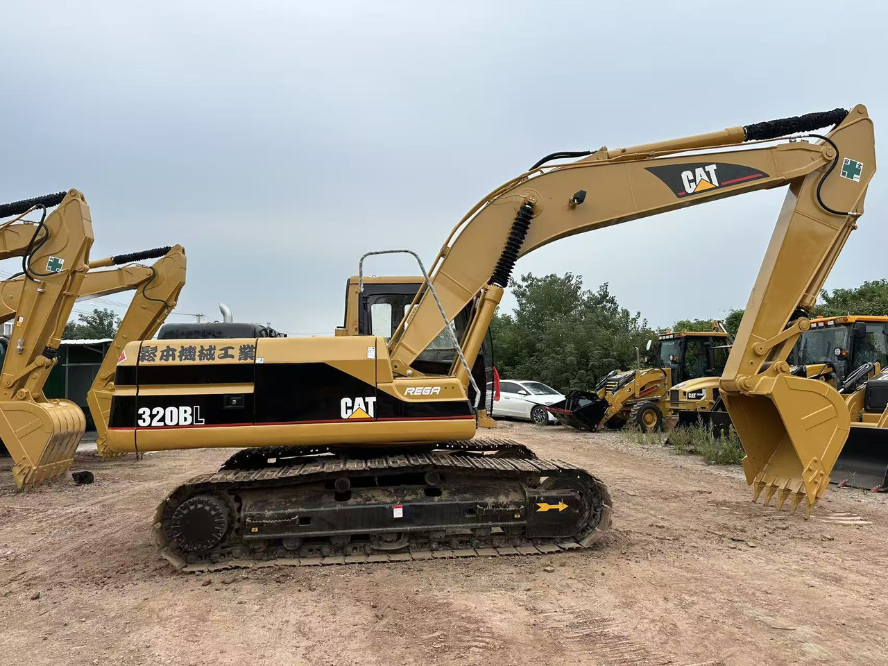 CATERPILLAR 320BL crawler excavator - Excavadora: foto 2 CATERPILLAR 320BL crawler excavator - Excavadora: foto 2