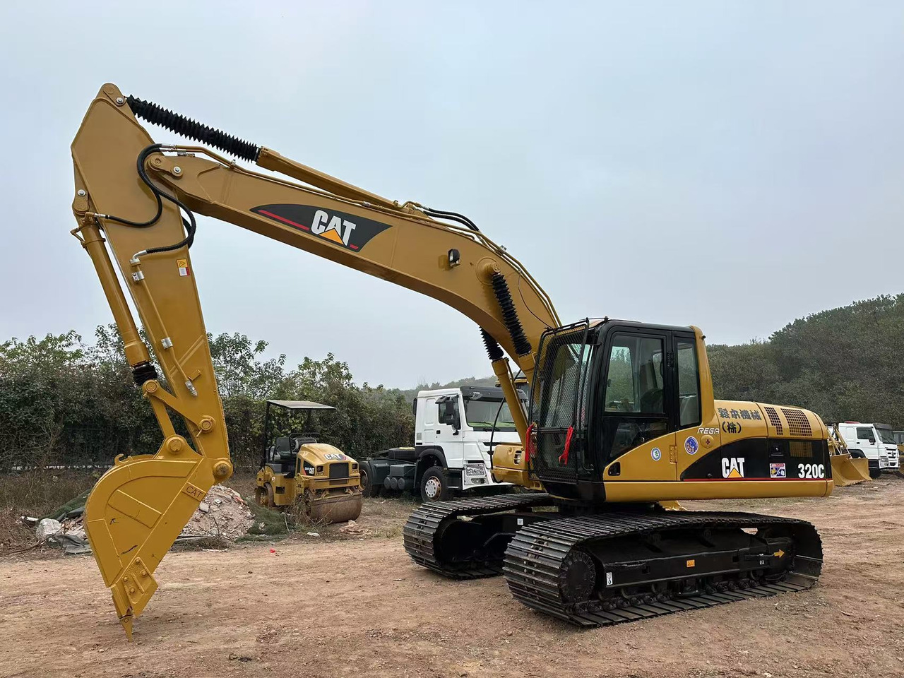 CATERPILLAR 320CL - Excavadora de cadenas: foto 2 CATERPILLAR 320CL - Excavadora de cadenas: foto 2