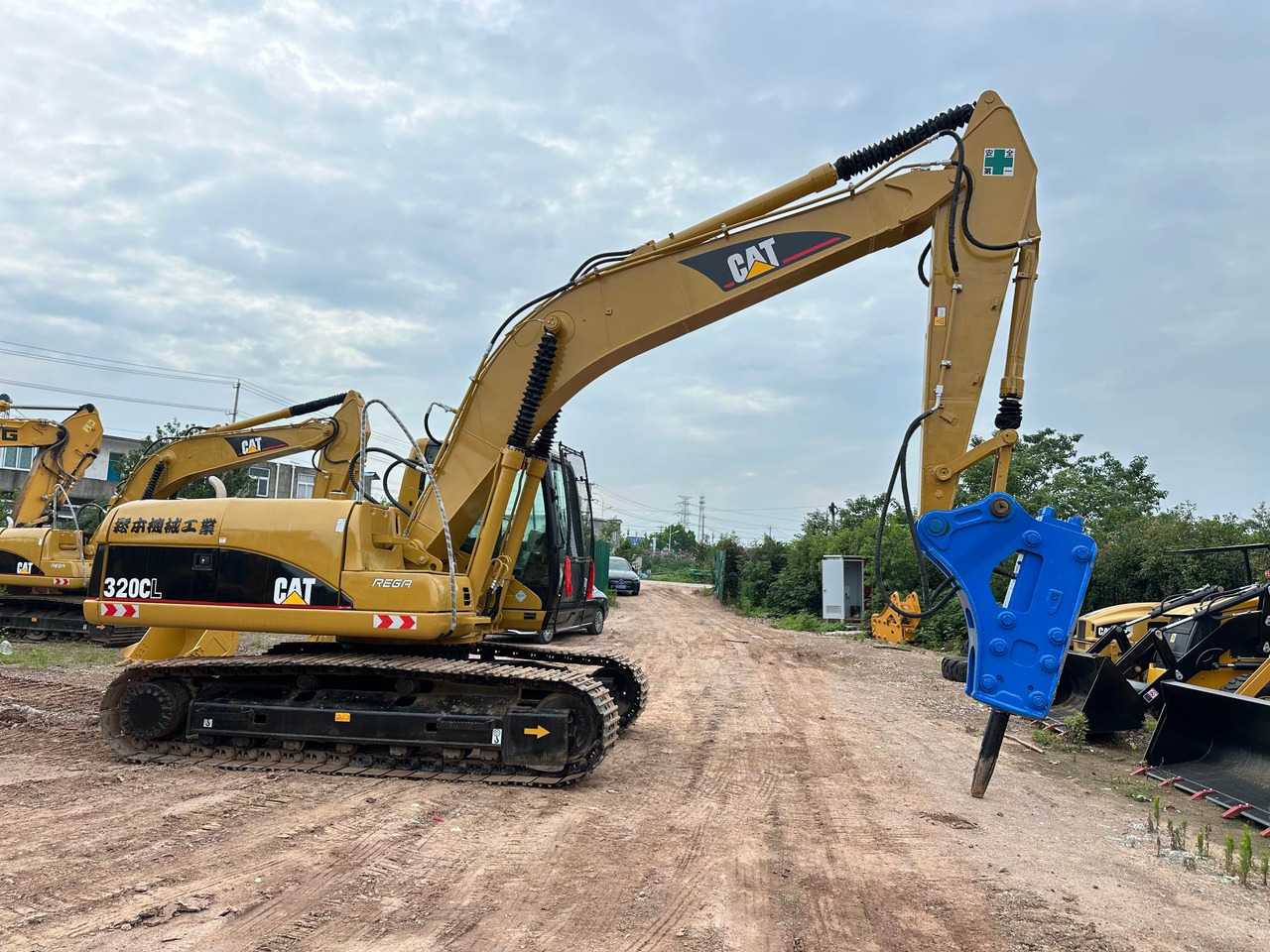 CATERPILLAR 320CL - Excavadora de cadenas: foto 1 CATERPILLAR 320CL - Excavadora de cadenas: foto 1