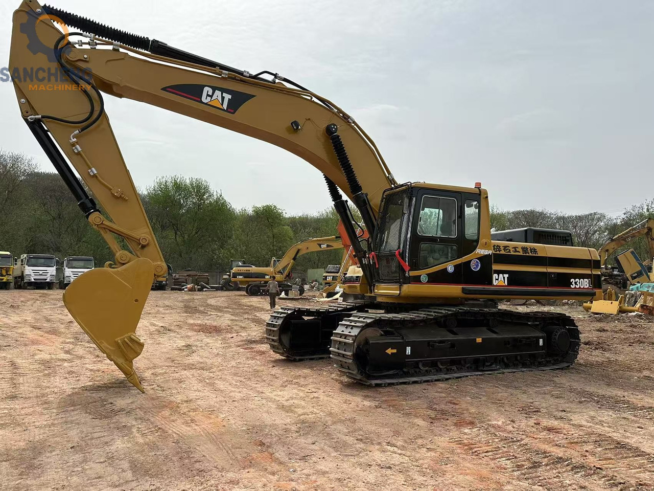 CATERPILLAR 330BL - Excavadora: foto 4 CATERPILLAR 330BL - Excavadora: foto 4