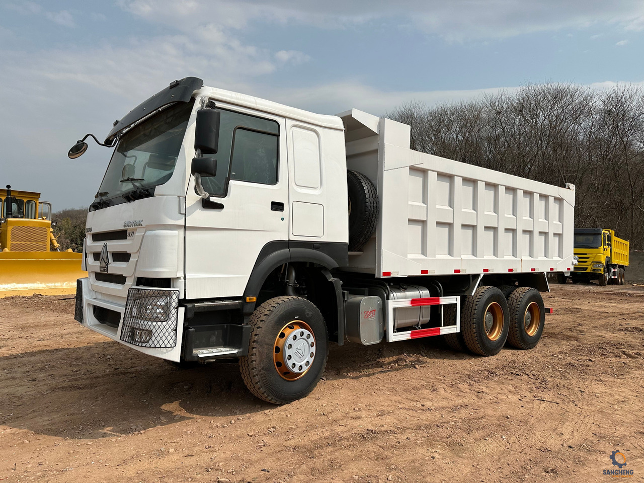 SINOTRUK Howo Dump truck 371 - Camión volquete: foto 5 SINOTRUK Howo Dump truck 371 - Camión volquete: foto 5
