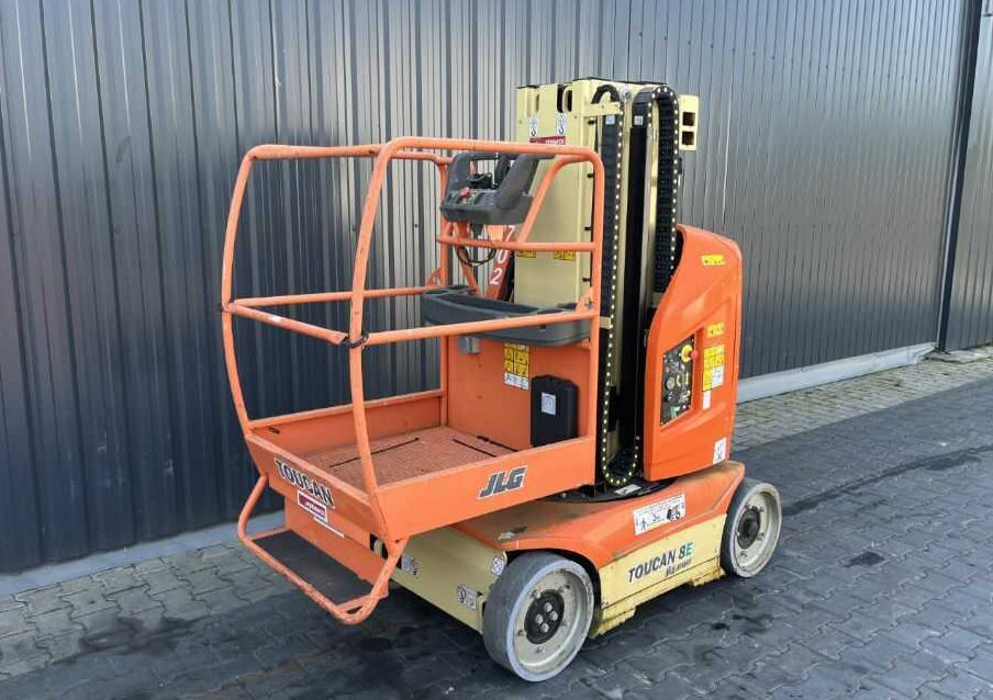 JLG Toucan 8E - Plataforma de mástil vertical: foto 1 JLG Toucan 8E - Plataforma de mástil vertical: foto 1