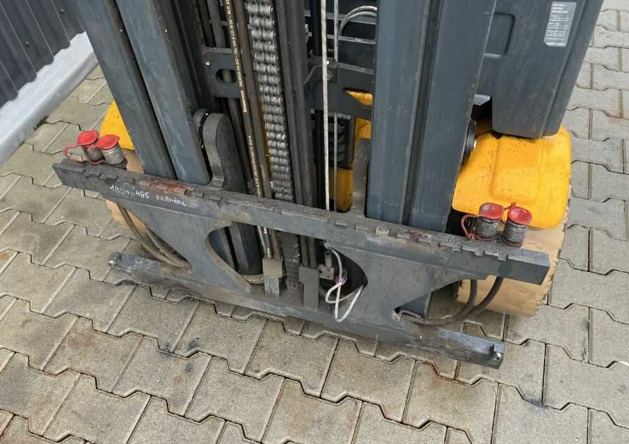 Carretilla elevadora eléctrica Jungheinrich EFG318: foto 7