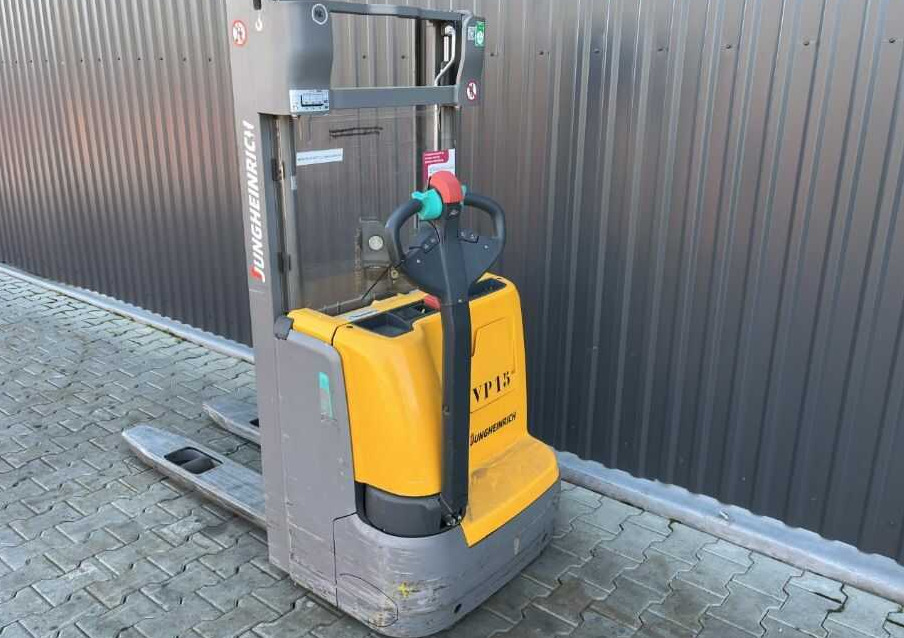 Jungheinrich EJC112 - Apilador: foto 3 Jungheinrich EJC112 - Apilador: foto 3