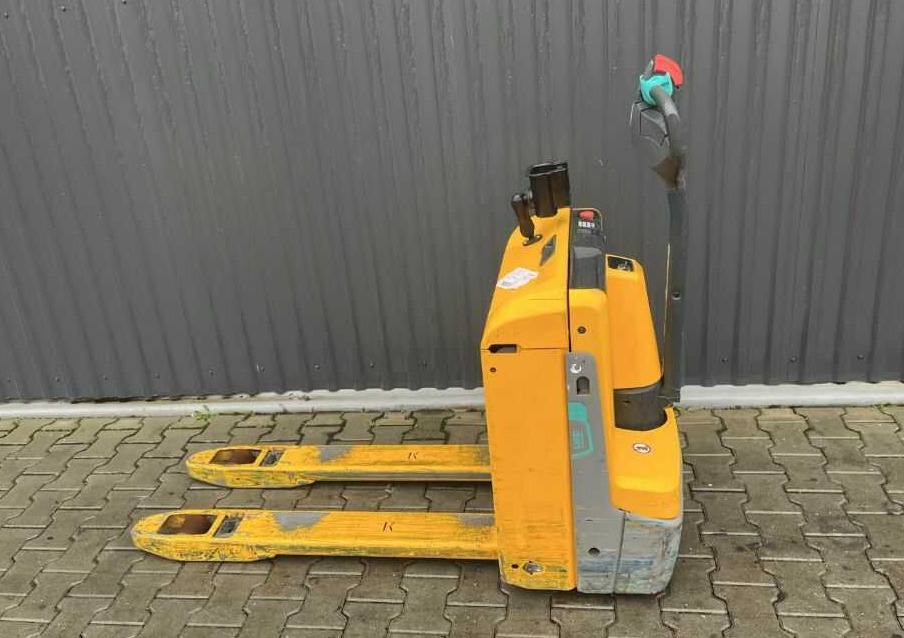 Jungheinrich EJE114 - Transpaleta: foto 2 Jungheinrich EJE114 - Transpaleta: foto 2