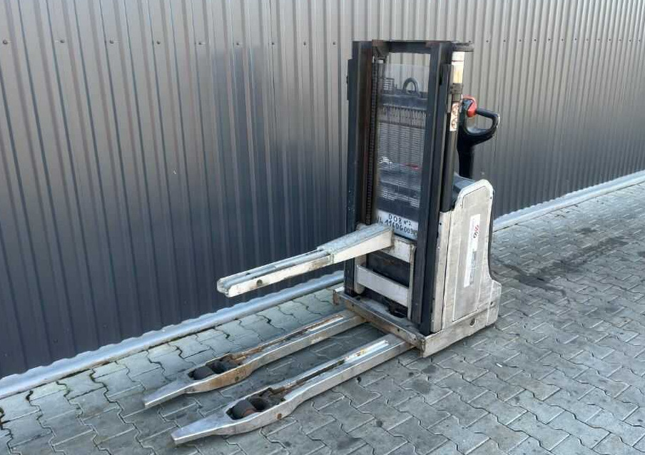 Linde D08 - Apilador: foto 1 Linde D08 - Apilador: foto 1