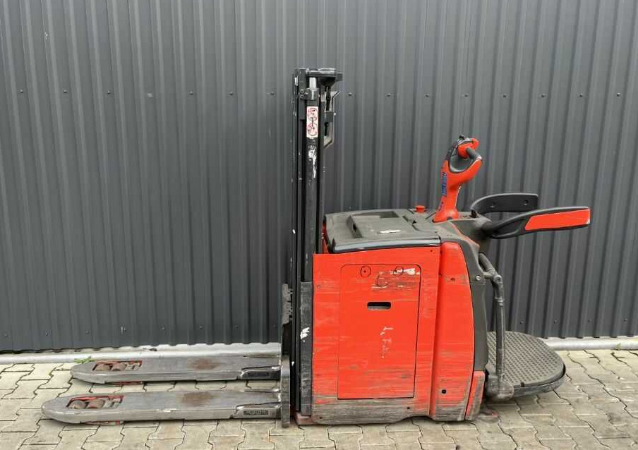 Linde D10AP - Apilador: foto 2 Linde D10AP - Apilador: foto 2