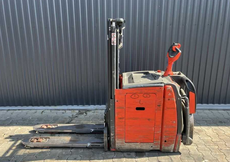 Linde D10AP - Apilador: foto 2 Linde D10AP - Apilador: foto 2