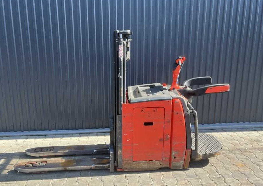 Linde D10AP - Apilador: foto 2 Linde D10AP - Apilador: foto 2