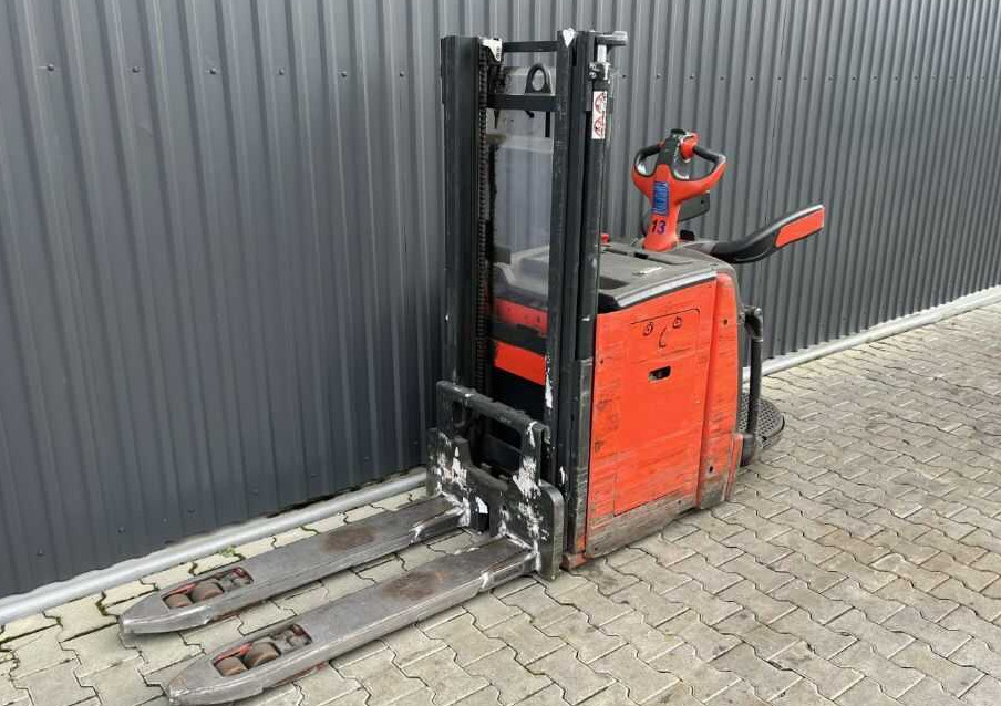 Linde D10AP - Apilador: foto 1 Linde D10AP - Apilador: foto 1