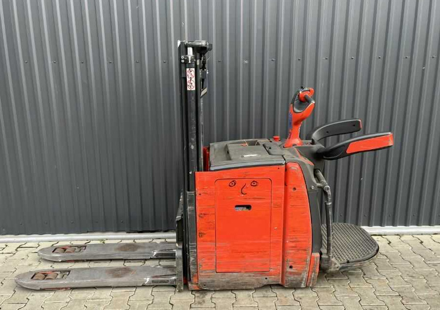 Linde D10AP - Apilador: foto 2 Linde D10AP - Apilador: foto 2