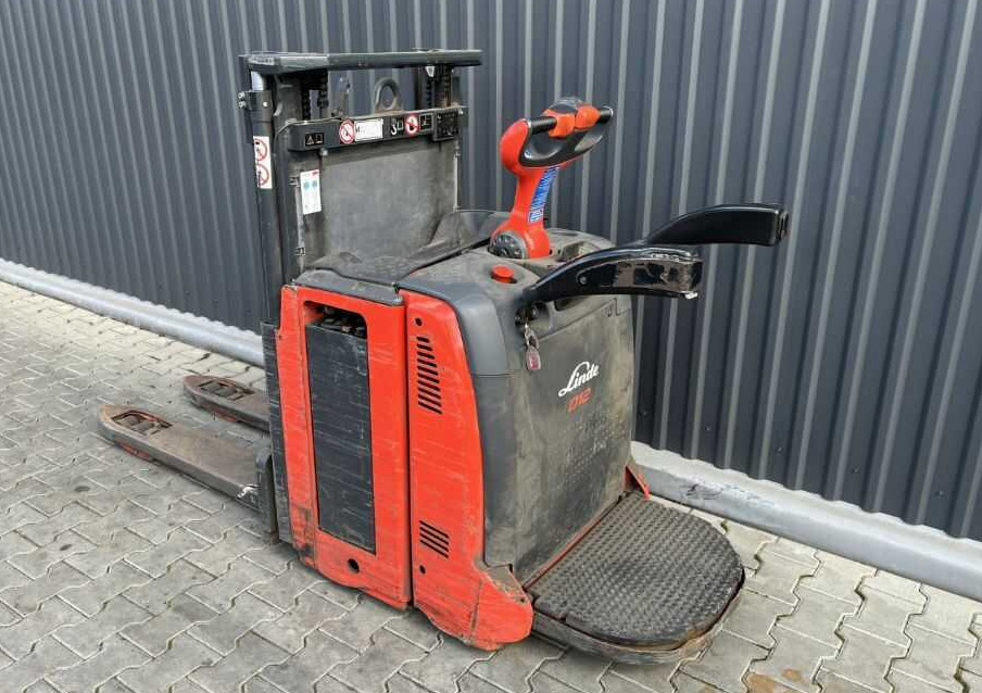 Linde D12AP - Apilador: foto 3 Linde D12AP - Apilador: foto 3