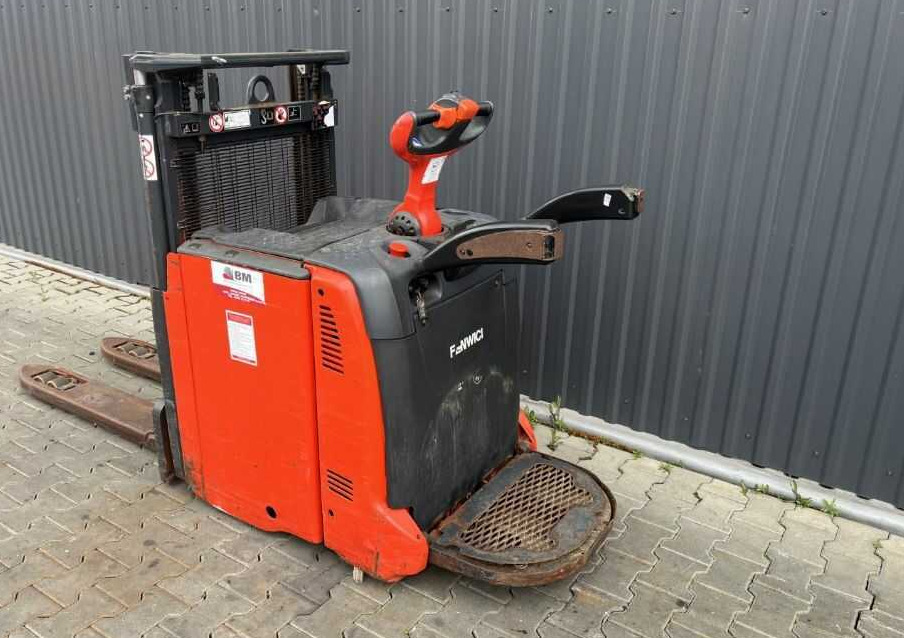 Linde D12AP - Apilador: foto 3 Linde D12AP - Apilador: foto 3