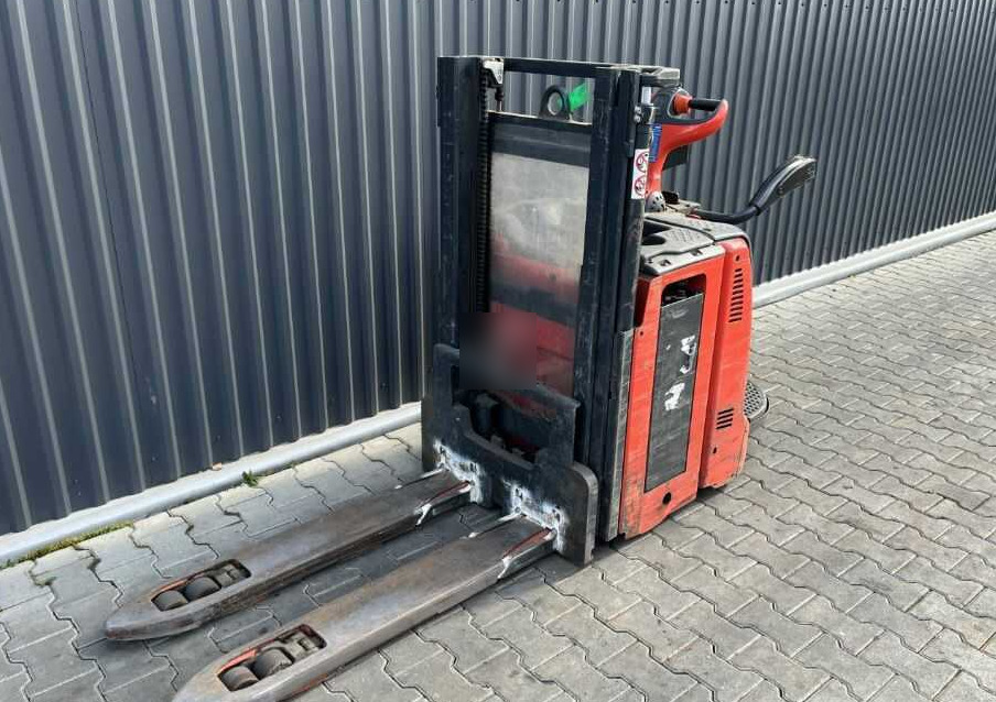 Linde D12AP - Apilador: foto 1 Linde D12AP - Apilador: foto 1