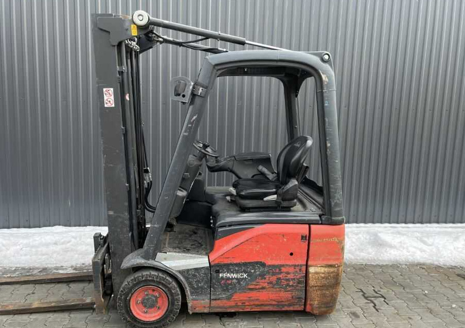 Linde E15-02 - Carretilla elevadora eléctrica: foto 1 Linde E15-02 - Carretilla elevadora eléctrica: foto 1