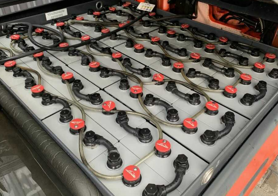 Carretilla elevadora eléctrica Linde E25L-01: foto 8