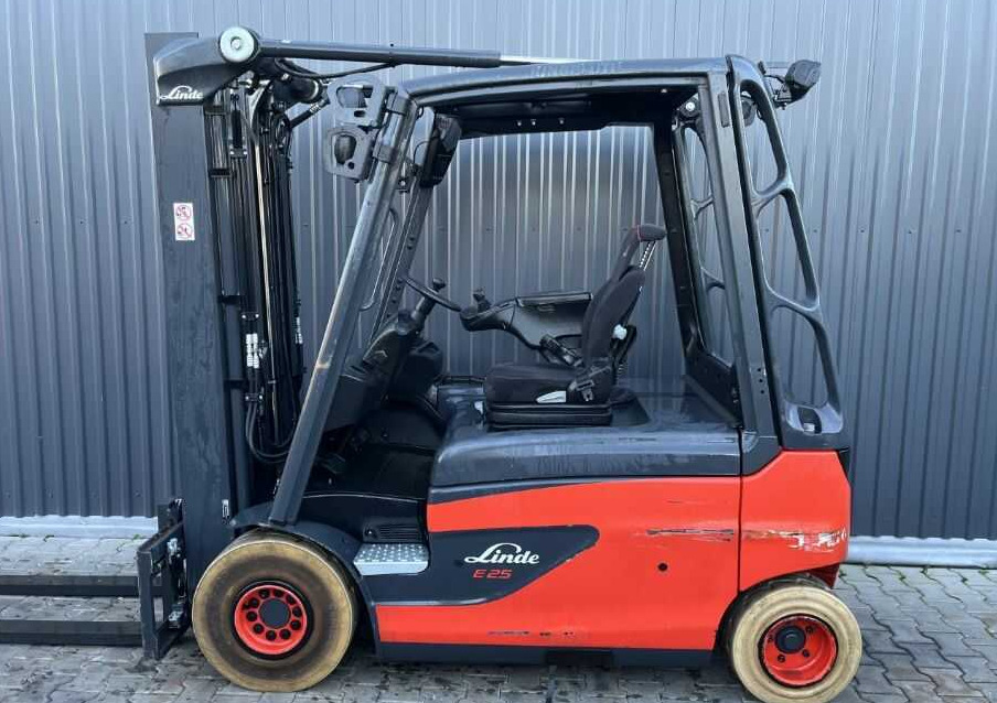 Linde E25L-02 - Carretilla elevadora eléctrica: foto 2 Linde E25L-02 - Carretilla elevadora eléctrica: foto 2