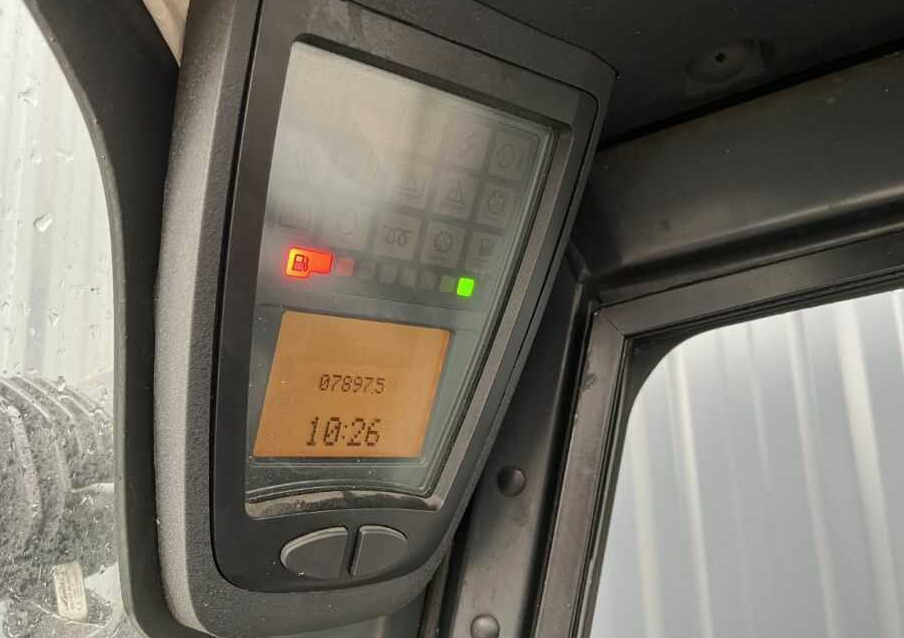 Arrendamiento de  Linde H25T-02 Linde H25T-02: foto 7