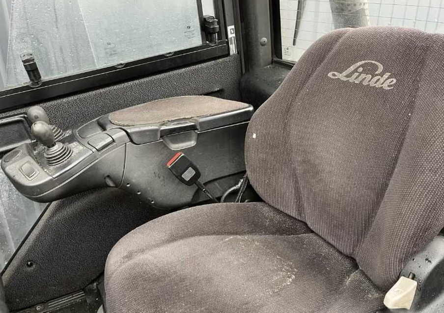 Arrendamiento de  Linde H25T-02 Linde H25T-02: foto 8