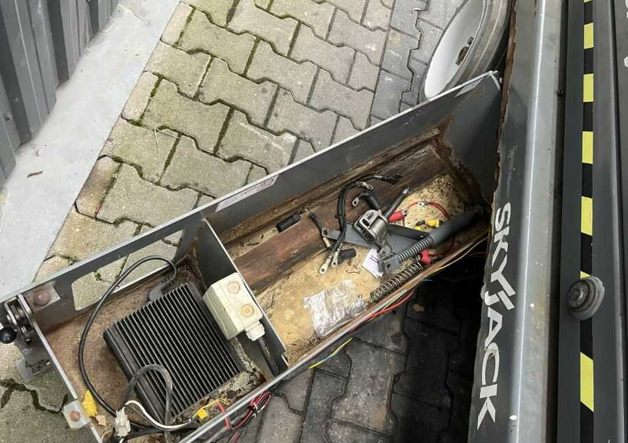 Skyjack SJ III 4626 - Plataforma de tijeras: foto 5 Skyjack SJ III 4626 - Plataforma de tijeras: foto 5