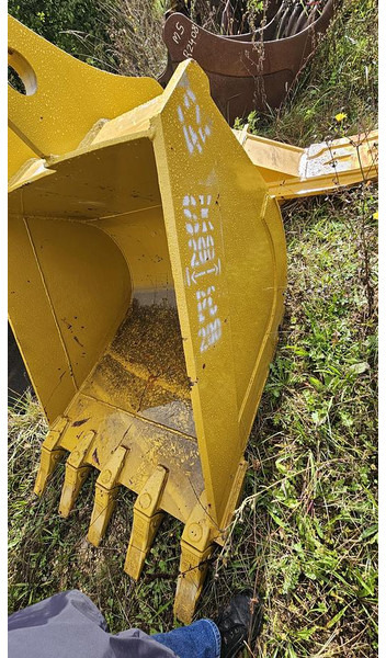 Komatsu PC200 - Cazo: foto 3 Komatsu PC200 - Cazo: foto 3