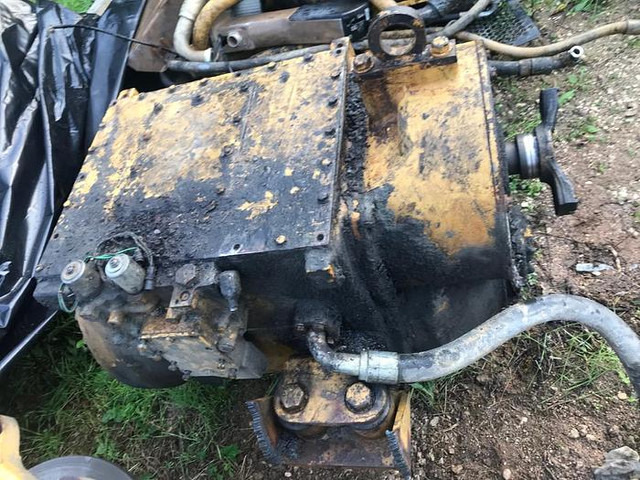 Caterpillar 101-2121 ADMISSION AIR 763 - Recambio: foto 4 Caterpillar 101-2121 ADMISSION AIR 763 - Recambio: foto 4