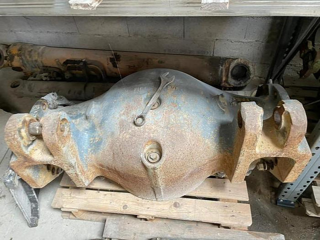 Caterpillar HG/08 VERRIN BENNE 769C 769D 771C 771D - - Recambio: foto 1 Caterpillar HG/08 VERRIN BENNE 769C 769D 771C 771D - - Recambio: foto 1