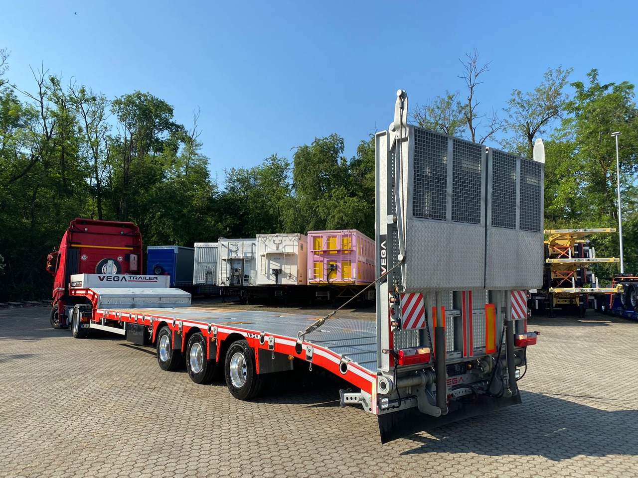 3 AXLE LOWBED (VEGA ITALIANO) - Semirremolque góndola rebajadas: foto 5 3 AXLE LOWBED (VEGA ITALIANO) - Semirremolque góndola rebajadas: foto 5