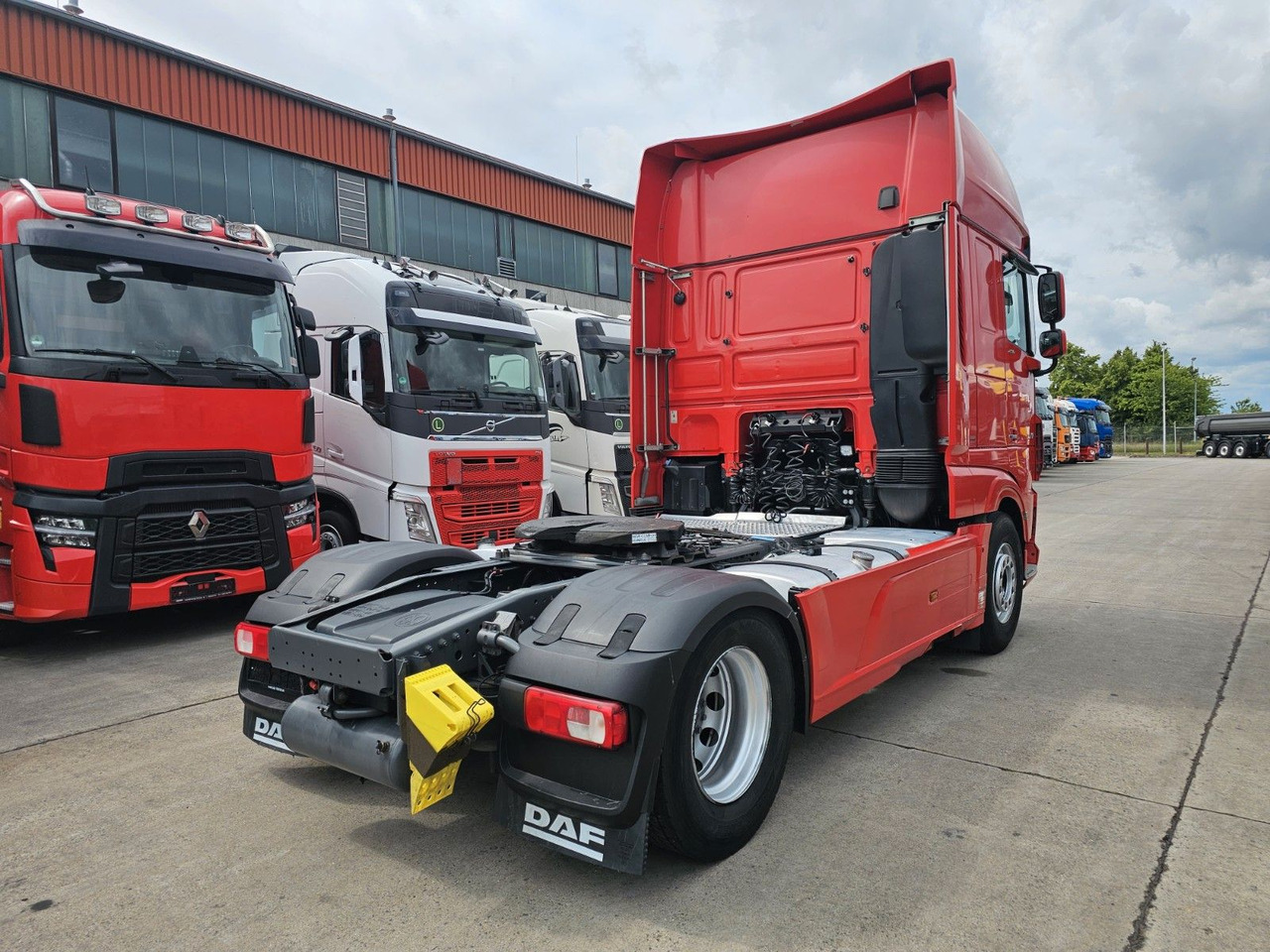 DAF XF 450 FT * STANDKLIMA &-HEIZUNG * ACC * 2X TANK - Cabeza tractora: foto 5 DAF XF 450 FT * STANDKLIMA &-HEIZUNG * ACC * 2X TANK - Cabeza tractora: foto 5