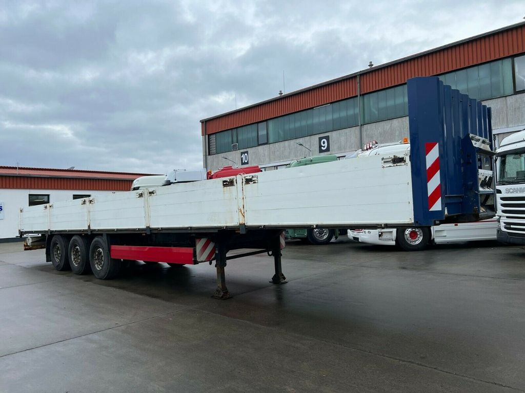Krone SD * 3 ACHS * PRITSCHE * LIFTACHSE * BORDWÄNDE - Semirremolque plataforma/ Caja abierta: foto 4 Krone SD * 3 ACHS * PRITSCHE * LIFTACHSE * BORDWÄNDE - Semirremolque plataforma/ Caja abierta: foto 4