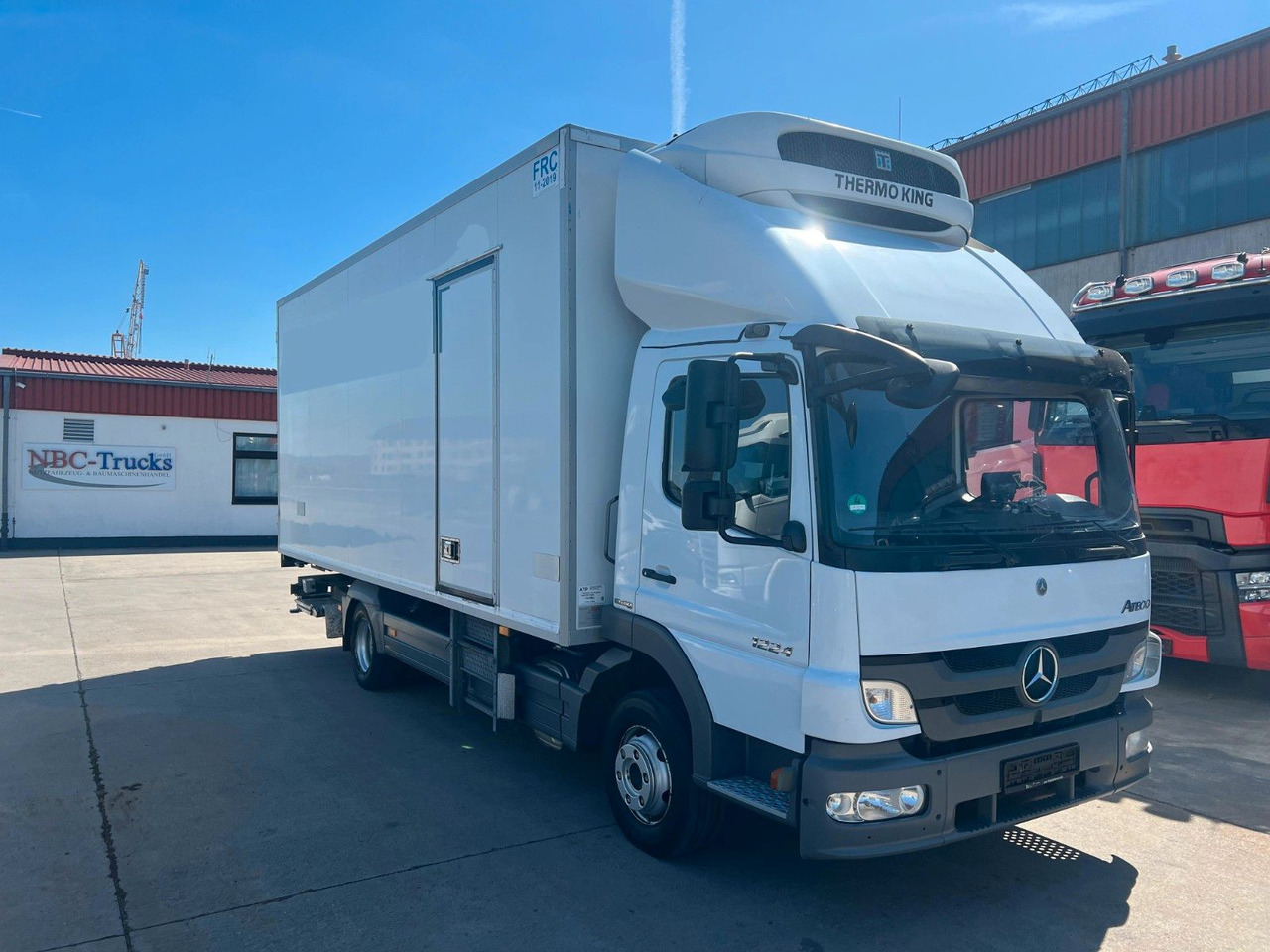 Mercedes-Benz Atego 1224 * KLIMA * THERMO KING * BÄR 1,5t * - Camión frigorífico: foto 3 Mercedes-Benz Atego 1224 * KLIMA * THERMO KING * BÄR 1,5t * - Camión frigorífico: foto 3
