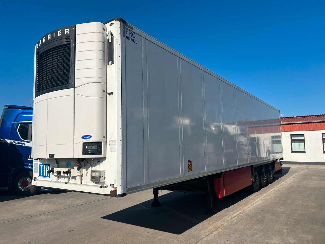 Schmitz Cargobull SKO 24/L * LIFT * CARRIER * DOPPELSTOCK * - Semirremolque frigorífico: foto 1 Schmitz Cargobull SKO 24/L * LIFT * CARRIER * DOPPELSTOCK * - Semirremolque frigorífico: foto 1