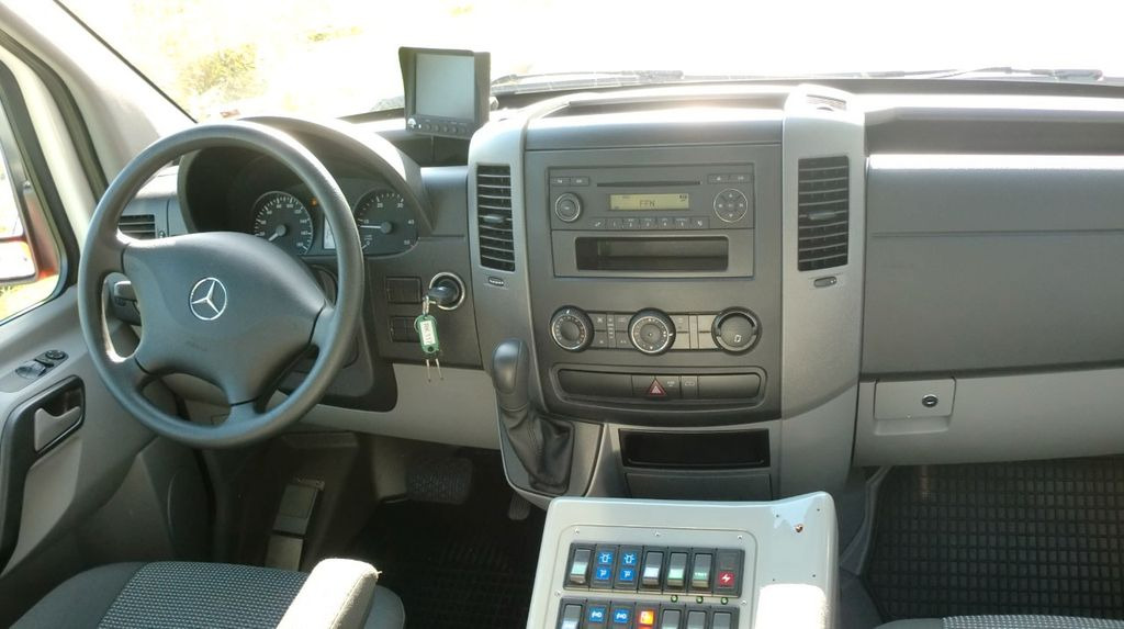 Ambulancia Mercedes-Benz Sprinter 519 /  ATM 0km  4x on Stock: foto 10