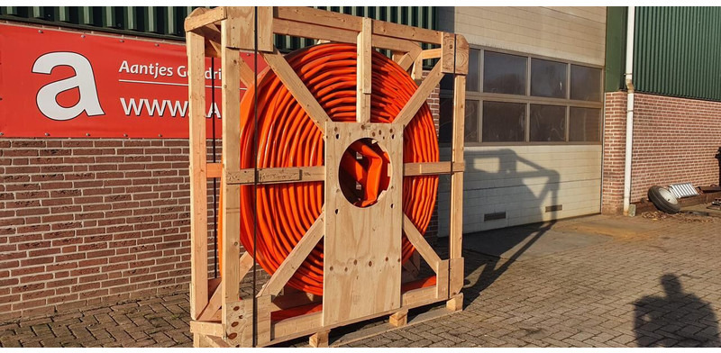 SLEEPSLANG 300 meter 4,5" - Nieuw - Implemento para Maquinaria agrícola: foto 3 SLEEPSLANG 300 meter 4,5" - Nieuw - Implemento para Maquinaria agrícola: foto 3