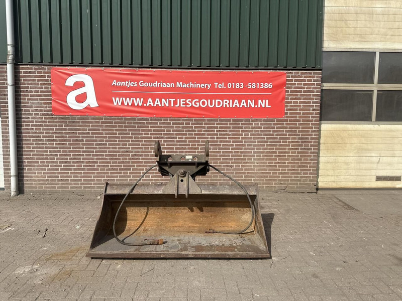 KANTELBAK CW 30 - Gebruikt - Cazo para Maquinaria de construcción: foto 1 KANTELBAK CW 30 - Gebruikt - Cazo para Maquinaria de construcción: foto 1