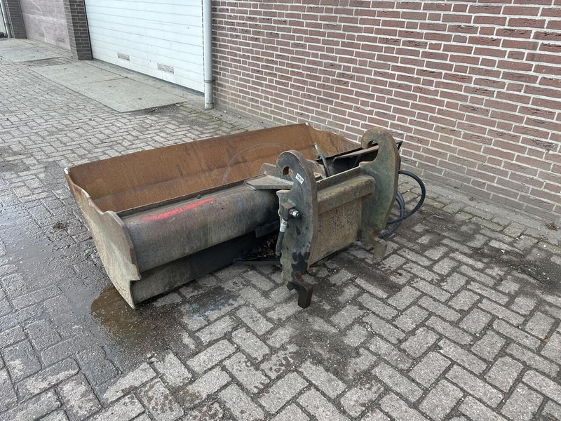 KANTELBAK CW 30 - Gebruikt - Cazo para Maquinaria de construcción: foto 2 KANTELBAK CW 30 - Gebruikt - Cazo para Maquinaria de construcción: foto 2