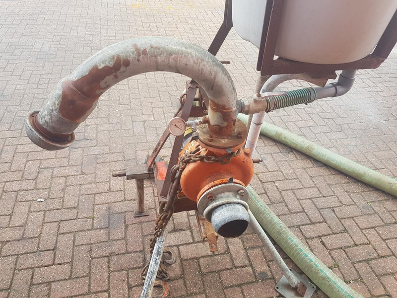 Landini waterpomp - Gebruikt - Bomba de agua: foto 4 Landini waterpomp - Gebruikt - Bomba de agua: foto 4