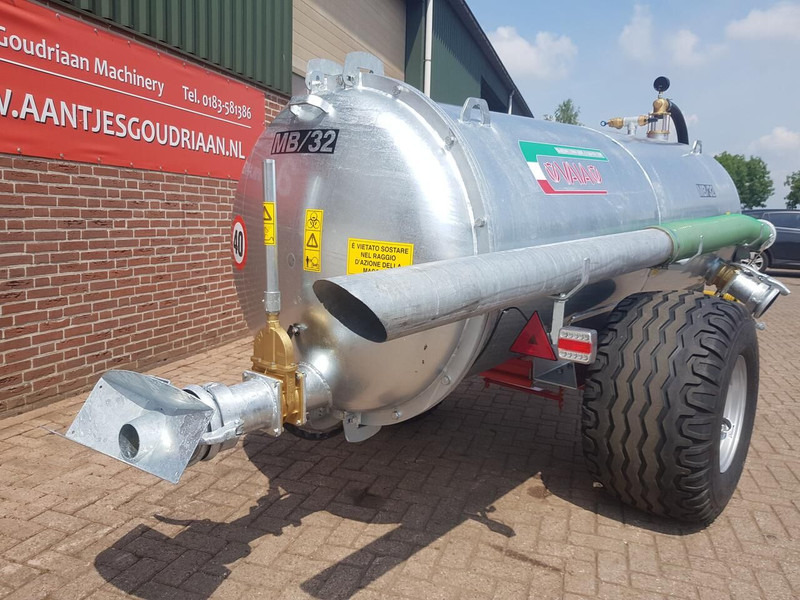 MB 32 Water tank - Remolque cisterna: foto 3 MB 32 Water tank - Remolque cisterna: foto 3