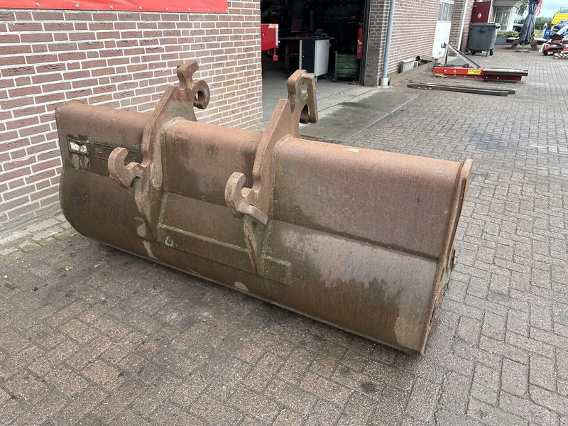 Slotenbak CW 40 - Gebruikt - Cazo para Maquinaria de construcción: foto 4 Slotenbak CW 40 - Gebruikt - Cazo para Maquinaria de construcción: foto 4