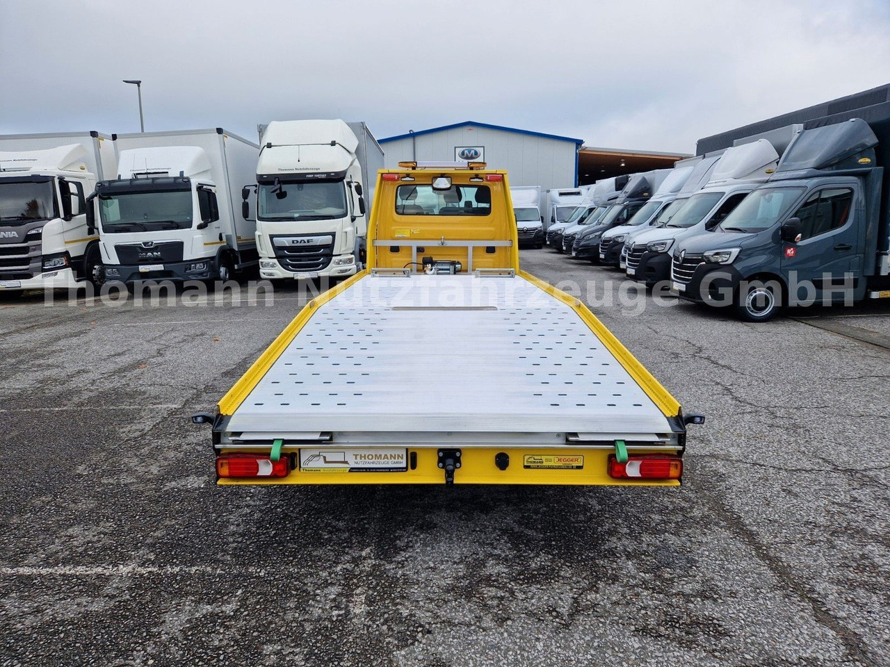 Iveco DAILY 70C18 Festplateau Alu Premium Navi ACC - Grua de remolque autos: foto 4 Iveco DAILY 70C18 Festplateau Alu Premium Navi ACC - Grua de remolque autos: foto 4