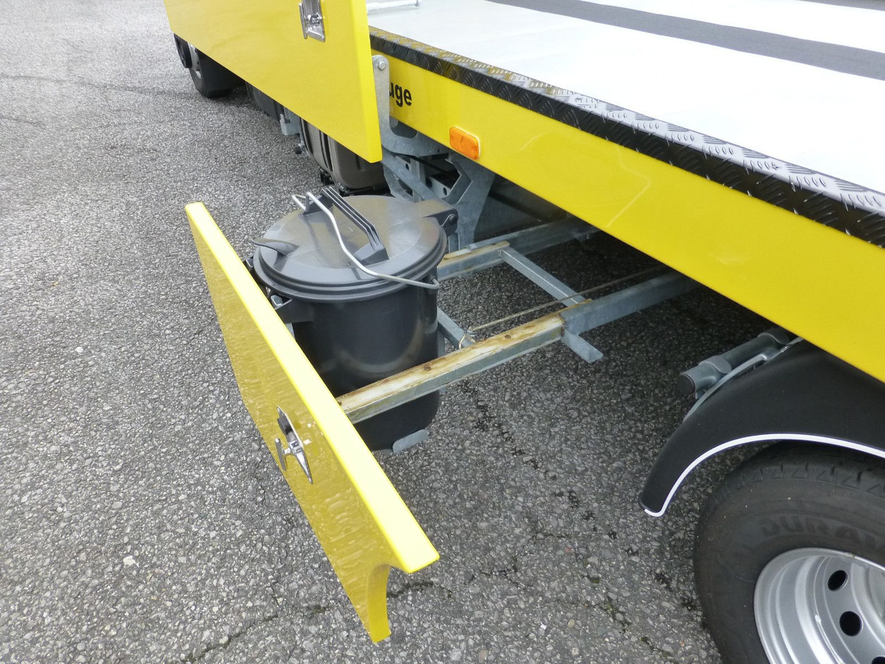 Grua de remolque autos Iveco DAILY 72C18 Schiebeplateu Luftfed Navi Hubbrille: foto 17