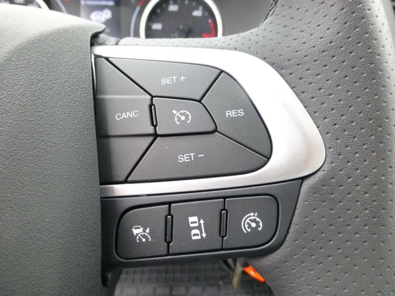 Grua de remolque autos Iveco DAILY 72C18 Schiebeplateu Luftfed Navi Hubbrille: foto 32