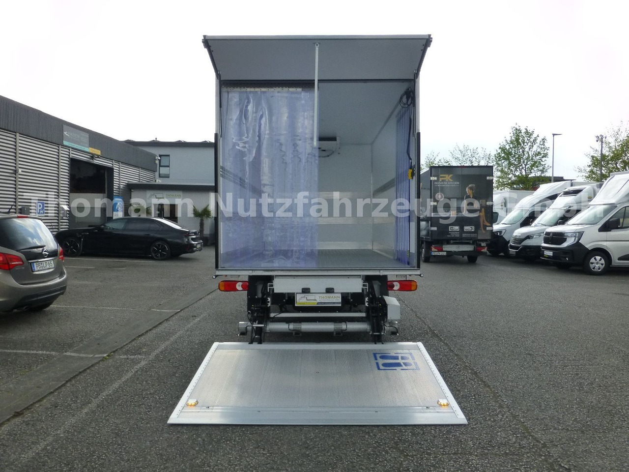 Foto del interior 1: Furgoneta frigorifica Renault NEW Master 2025 Kühlkoffer LBW Xarios 300 Premiu