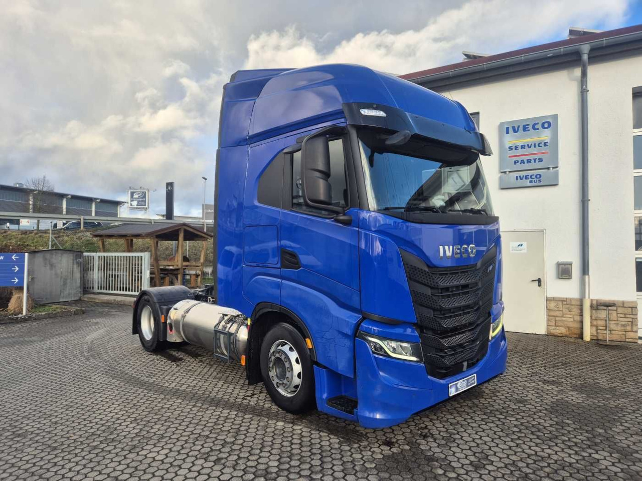 Iveco S-Way 460 NP LNG ACC Intarder Navi - Cabeza tractora: foto 3 Iveco S-Way 460 NP LNG ACC Intarder Navi - Cabeza tractora: foto 3